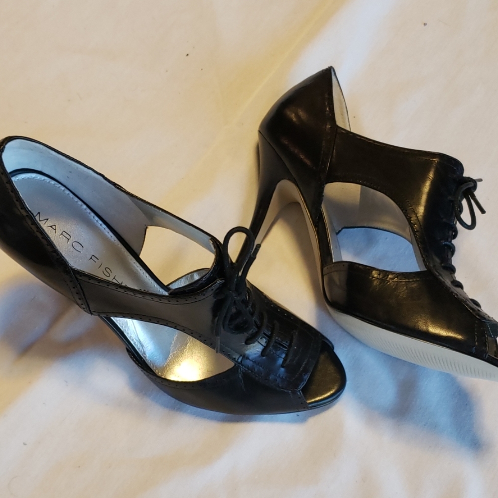 Heels - Picture 3 of 5
